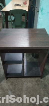 Computer desk